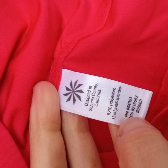 Athleta Intrepid UPF 50+ top in red Sm - Picture 8 of 11